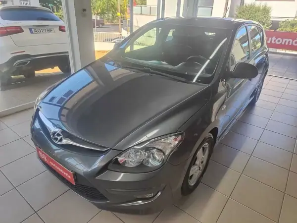 Hyundai i30 2011 - 7250 EUR, 112000 km - AUTO.MOTO.pt - 112000km - foto 33 de 35