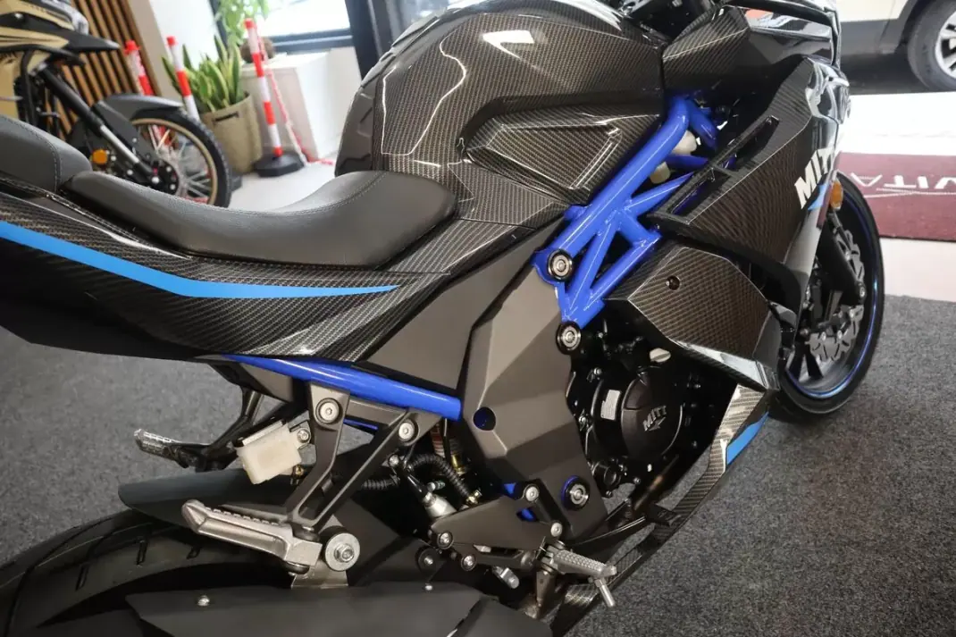 2026 - 3990 EUR, 1 km - AUTO.MOTO.pt - 1km - foto 14 de 17