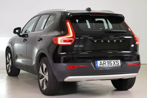 Volvo XC 40 2022 - 28990 EUR, 98750 km - AUTO.MOTO.pt - 98750km - foto 4 de 51