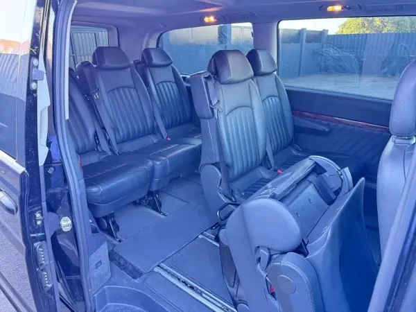 Mercedes-Benz Viano 2012 - 37500 EUR, 111121 km - AUTO.MOTO.pt - 111121km - foto 19 de 32