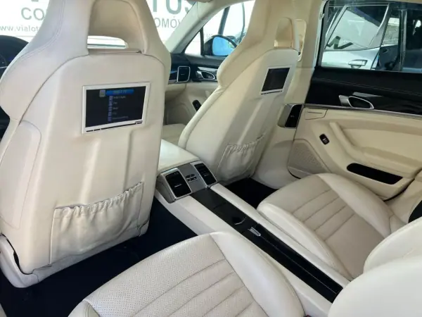 Porsche Panamera 2014 - 46000 EUR, 136900 km - AUTO.MOTO.pt - 136900km - foto 13 de 19