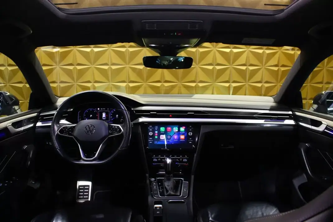 Volkswagen Arteon 2021 - 25400 EUR, 209040 km - AUTO.MOTO.pt - 209040km - foto 18 de 40