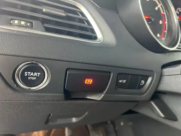 Peugeot 508 SW 2017 - 12000 EUR, 231000 km - AUTO.MOTO.pt - 231000km - foto 9 de 13