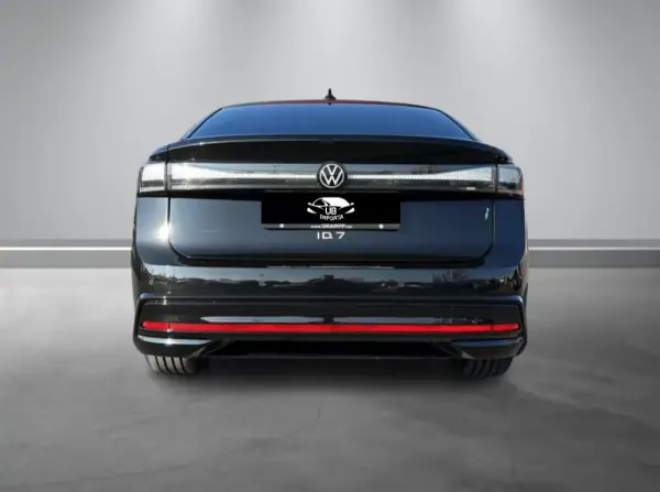 Volkswagen ID.7 2023 - 41000 EUR, 23000 km - AUTO.MOTO.pt - 23000km - foto 5 de 13