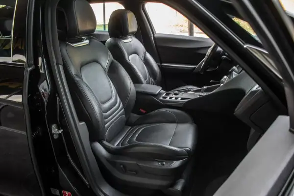 Citroën DS5 2013 - 8900 EUR, 242219 km - AUTO.MOTO.pt - 242219km - foto 26 de 38