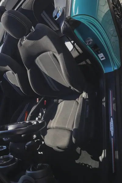 MINI One 2018 - 18980 EUR, 61420 km - AUTO.MOTO.pt - 61420km - foto 27 de 30