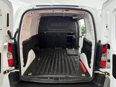 Opel COMBO 2019 - 12990 EUR, 104000 km - 104000km - foto 24 de 27
