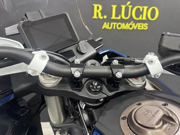 Husqvarna Norden 901 2023 - 14000 EUR, 8407 km - AUTO.MOTO.pt - 8407km - foto 23 de 24