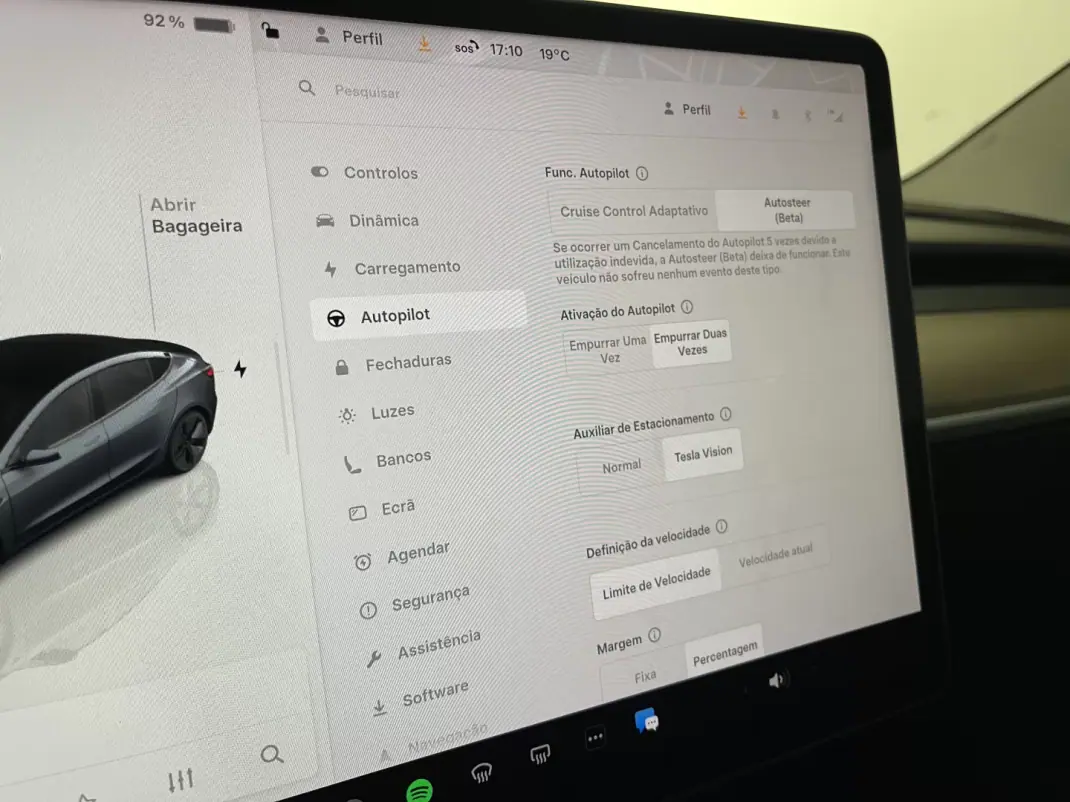 Tesla Model 3 2022 - 29500 EUR, 56000 km - AUTO.MOTO.pt - 56000km - foto 27 de 42