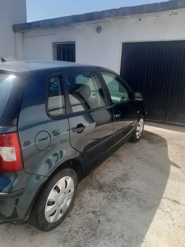 Volkswagen Polo 1.2 Comfortline 2002 Gasolina — 190 000 km · Vila Real Volkswagen Polo 1.2 Comfortline 2002 Gasolina