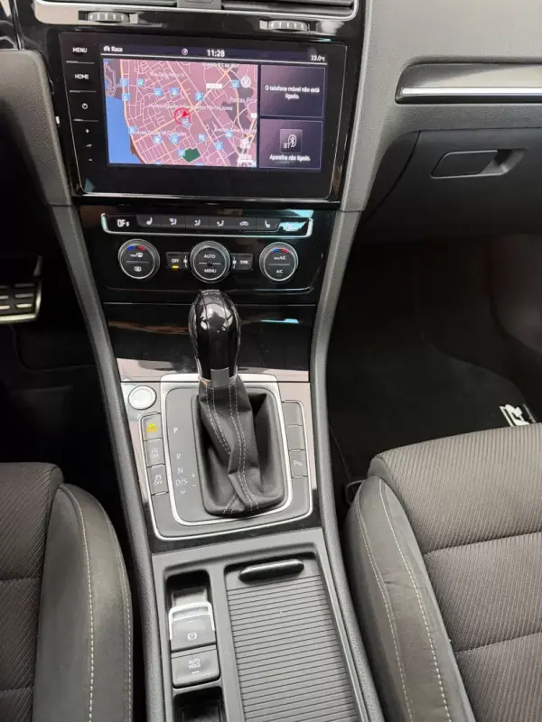 Volkswagen Golf 2019 - 33000 EUR, 173865 km - AUTO.MOTO.pt - 173865km - foto 22 de 30