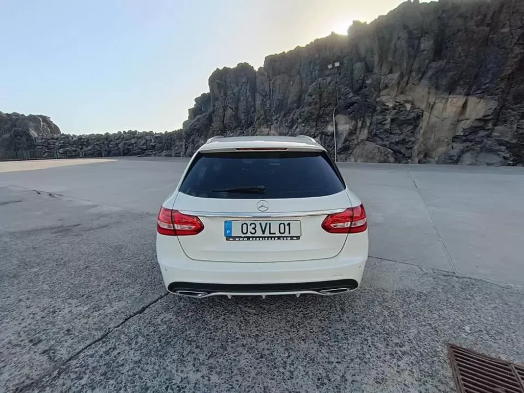 Mercedes-Benz C 220 2015 - 29500 EUR, 156000 km - AUTO.MOTO.pt - 156000km - foto 8 de 11