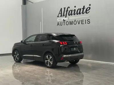Peugeot 3008 2018 - 16990 EUR, 121000 km - AUTO.MOTO.pt - 121000km - foto 4 de 31