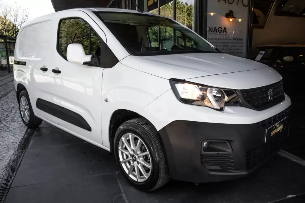 Peugeot Partner 1.5 Blue HDI 100 S&S Premium 2021 - 12990 EUR, 71659 km - AUTO.MOTO.pt - 71659km - foto 6 de 31