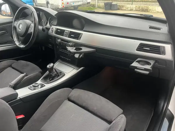 BMW 318 2011 - 14900 EUR, 196000 km - AUTO.MOTO.pt - 196000km - foto 4 de 16