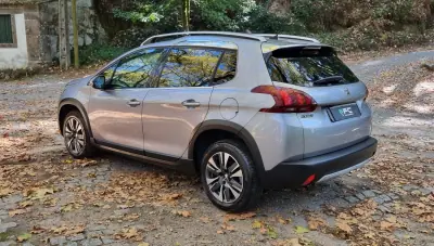 Peugeot 2008 2017 - 12450 EUR, 96000 km - AUTO.MOTO.pt - 96000km - foto 8 de 27