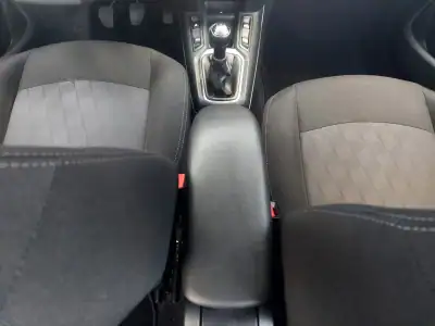 Citroën C-Elysée 2018 - 12500 EUR, 63213 km - AUTO.MOTO.pt - 63213km - foto 20 de 25