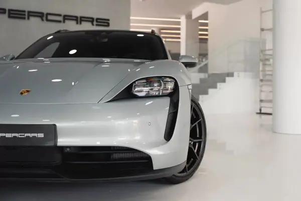 Porsche Taycan Sport Turismo 2024 - 74950 EUR, 55673 km - AUTO.MOTO.pt - 55673km - foto 5 de 57