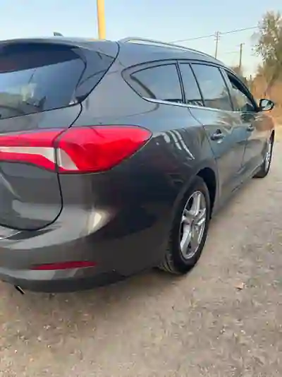Ford Focus SW 2019 - 14650 EUR, 110600 km - 110600km - foto 3 de 15