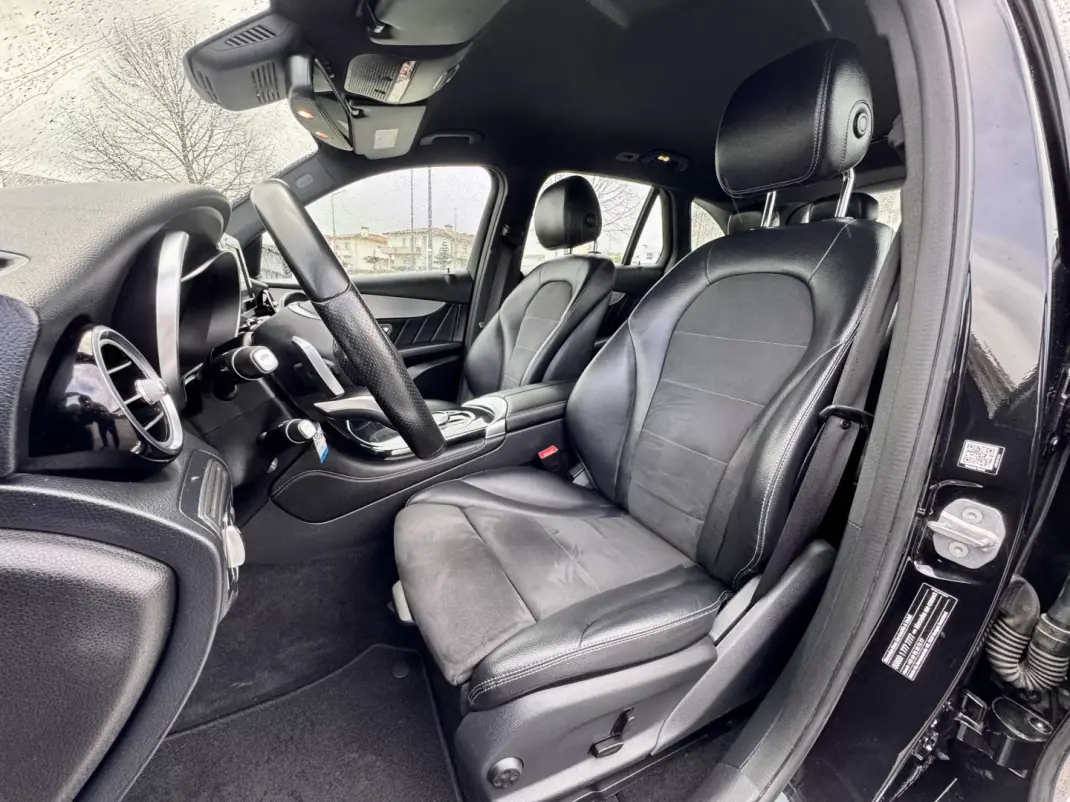 Mercedes-Benz GLC 250 2018 - 34990 EUR, 175000 km - AUTO.MOTO.pt - 175000km - foto 27 de 33
