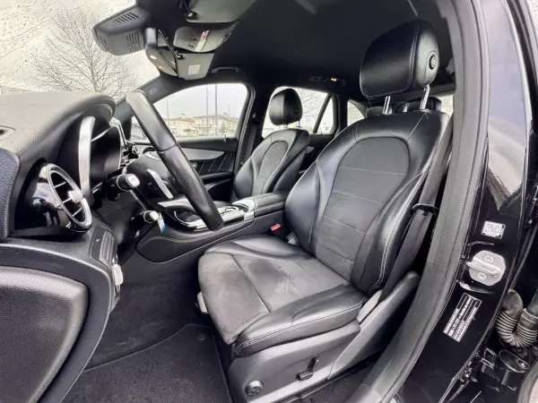 Mercedes-Benz GLC 250 2018 - 34990 EUR, 175000 km - AUTO.MOTO.pt - 175000km - foto 27 de 33