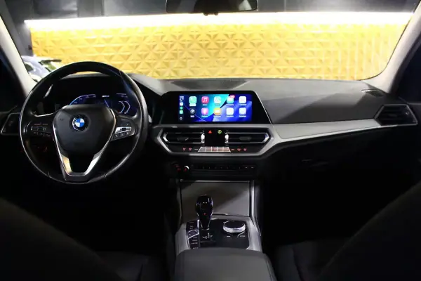 BMW 330 2019 - 22900 EUR, 140000 km - AUTO.MOTO.pt - 140000km - foto 13 de 30