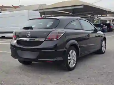 Opel Astra GTC 2008 - 2799 EUR, 320000 km - foto 5 de 12