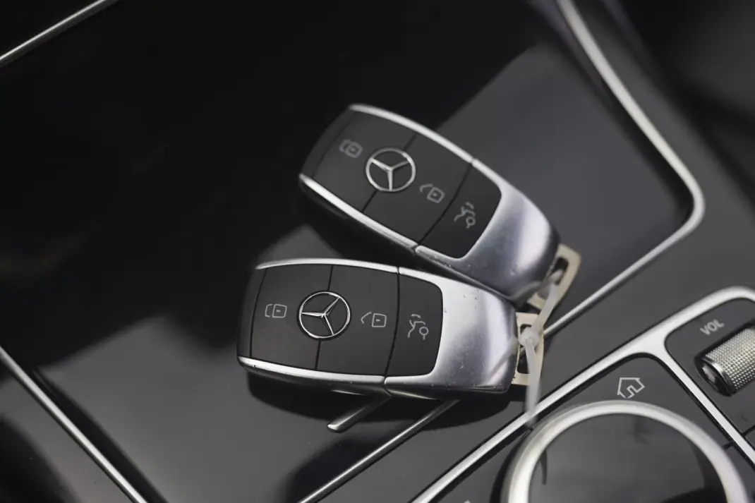 Mercedes-Benz C 180 2019 - 21900 EUR, 186430 km - AUTO.MOTO.pt - 186430km - foto 22 de 36