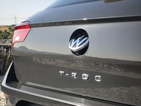 Volkswagen T-Roc 2019 - 17490 EUR, 147720 km - AUTO.MOTO.pt - 147720km - foto 18 de 23