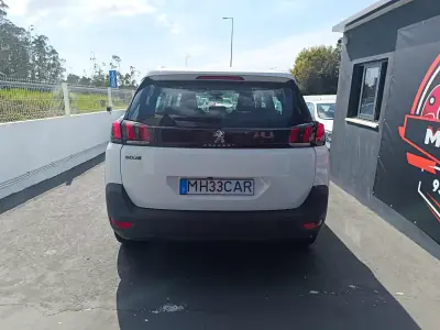 Peugeot 5008 2019 - 14900 EUR, 203649 km - AUTO.MOTO.pt - 203649km - foto 4 de 34