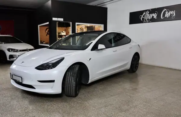Tesla Model 3 2022 — foto 3 de 23