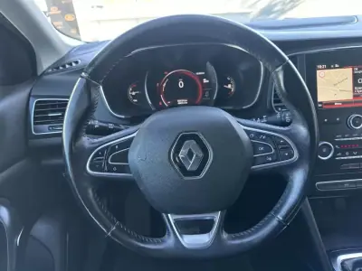 Renault Mégane Sport Tourer 2017 - 9900 EUR, 190000 km - AUTO.MOTO.pt - 190000km - foto 30 de 60