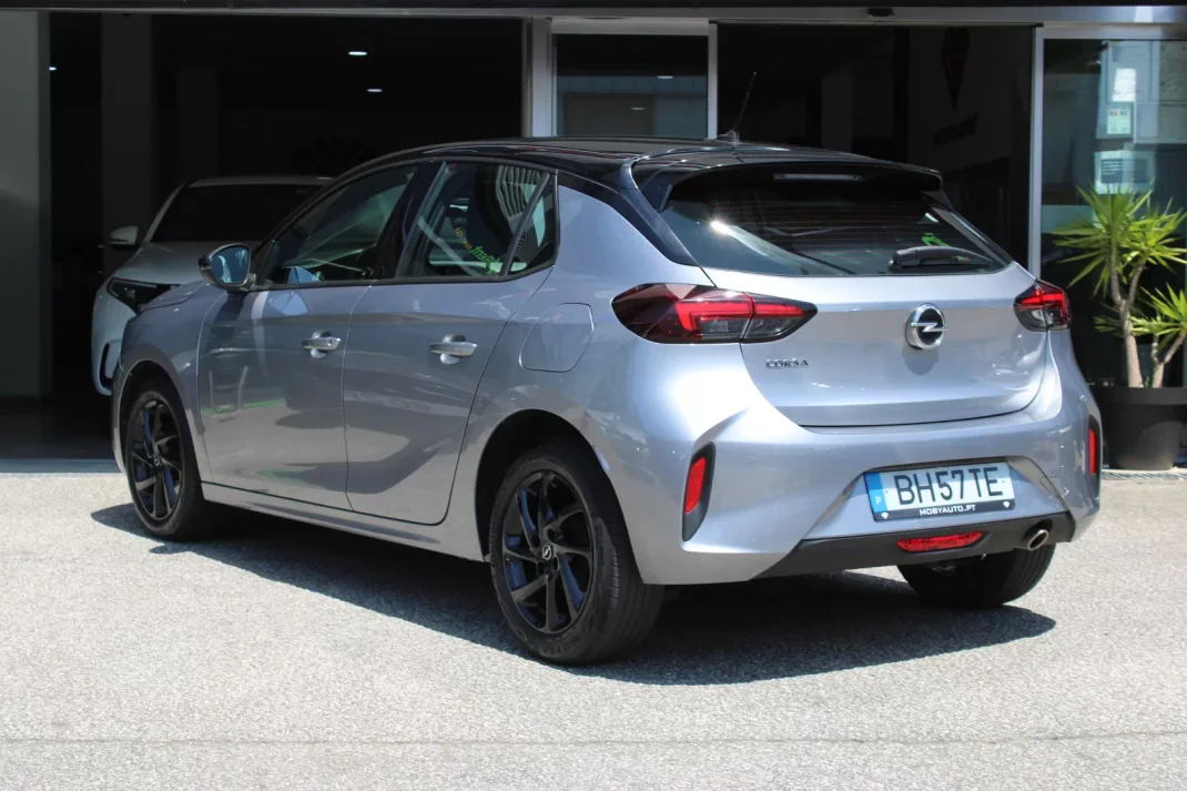 Opel Corsa 2022 - 14400 EUR, 76305 km - AUTO.MOTO.pt - 76305km - foto 4 de 21