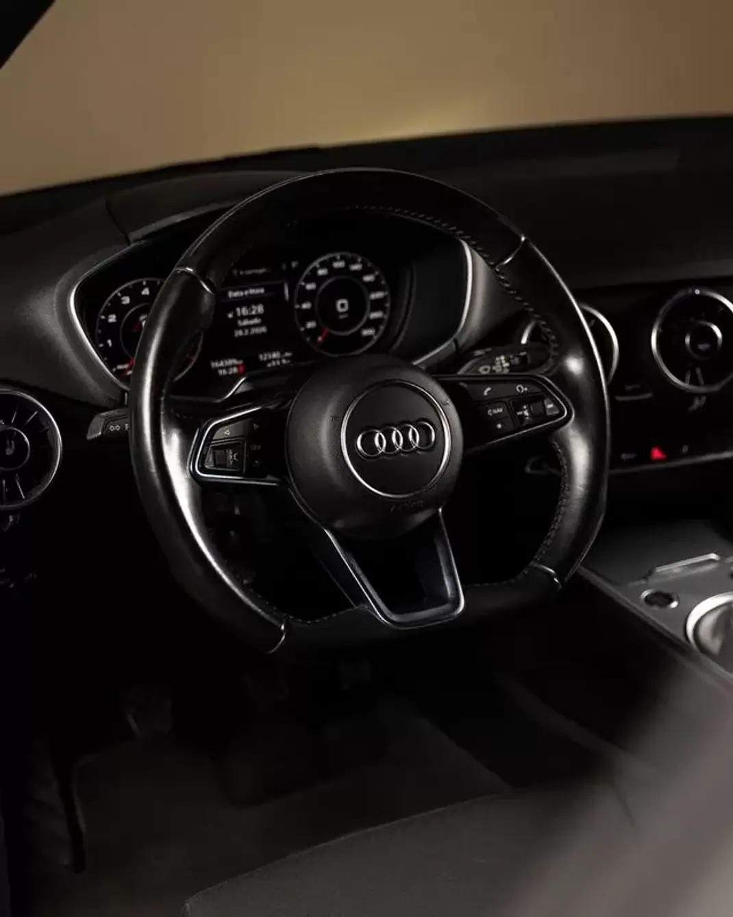 Audi TT Coupé 2016 - 27950 EUR, 157000 km - AUTO.MOTO.pt - 157000km - foto 14 de 29