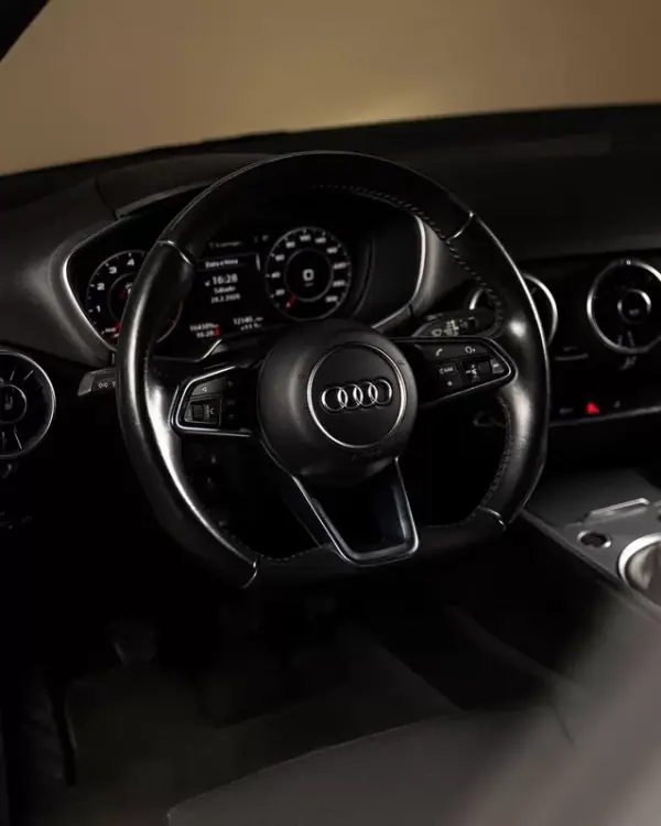 Audi TT Coupé 2016 - 24990 EUR, 157000 km - AUTO.MOTO.pt - 157000km - foto 14 de 29