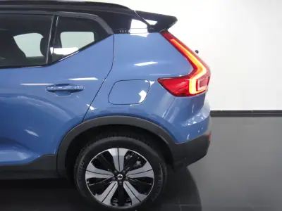 Volvo XC 40 2022 - 26990 EUR, 111000 km - AUTO.MOTO.pt - 111000km - foto 11 de 38