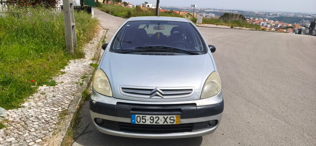 Citroën Xsara Picasso 2004 - 2550 EUR, 200650 km - AUTO.MOTO.pt - 200650km - foto 3 de 11