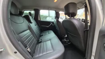 Dacia Duster 2015 - 12480 EUR, 105000 km - AUTO.MOTO.pt - 105000km - foto 9 de 16