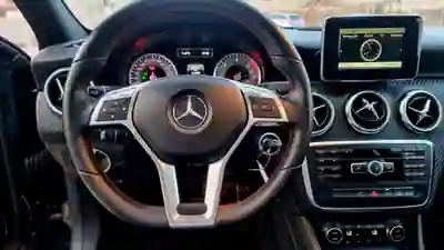 Mercedes-Benz A 220 2014 - 16000 EUR, 196000 km - AUTO.MOTO.pt - 196000km - foto 8 de 10