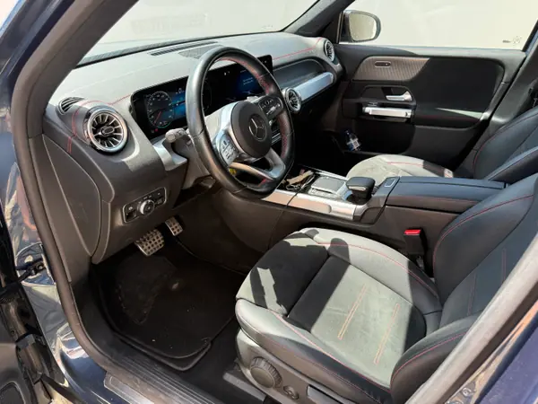 Mercedes-Benz EQB 2022 - 34000 EUR, 130000 km - AUTO.MOTO.pt - 130000km - foto 10 de 15