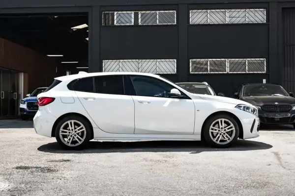 BMW 116 2021 - 23999 EUR, 110550 km - AUTO.MOTO.pt - 110550km - foto 3 de 24