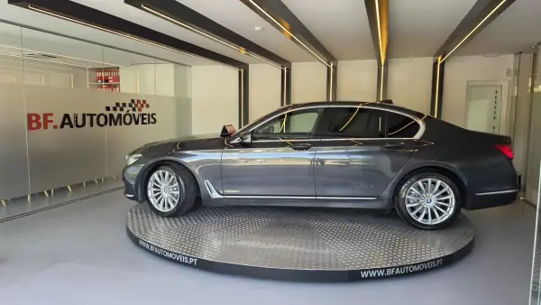 BMW 730 2016 - 29900 EUR, 188987 km - AUTO.MOTO.pt - 188987km - foto 14 de 69