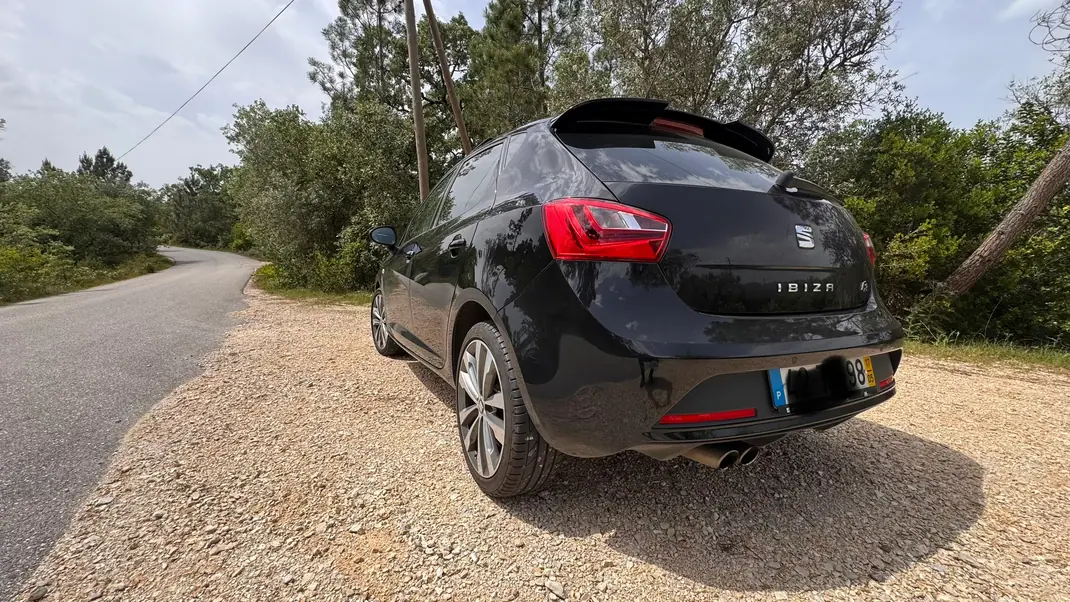 SEAT Ibiza 2017 - 12450 EUR, 60300 km - AUTO.MOTO.pt - 60300km - foto 4 de 10