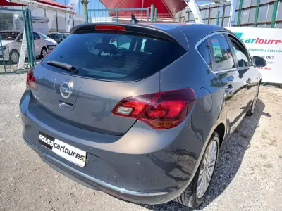Opel Astra 2013 - 6250 EUR, 159389 km - AUTO.MOTO.pt - 159389km - foto 9 de 26
