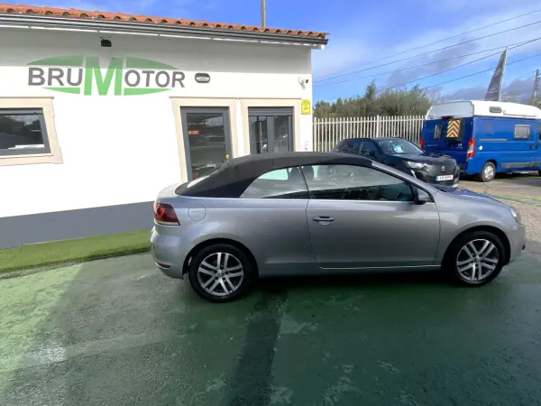 Volkswagen Golf Cabriolet 2012 - 12950 EUR, 155108 km - AUTO.MOTO.pt - 155108km - foto 5 de 13