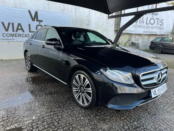 Mercedes-Benz E 350 2017 - 26500 EUR, 158720 km - AUTO.MOTO.pt - 158720km - foto 2 de 5
