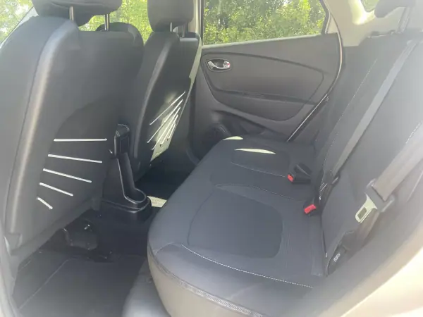 Renault Captur 2016 - 14000 EUR, 25000 km - 25000km - foto 12 de 12
