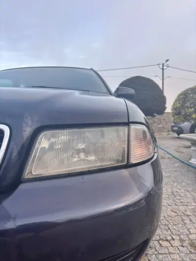 Audi A4 Avant 1998 - 899 EUR, 305000 km - AUTO.MOTO.pt - 305000km - foto 8 de 19