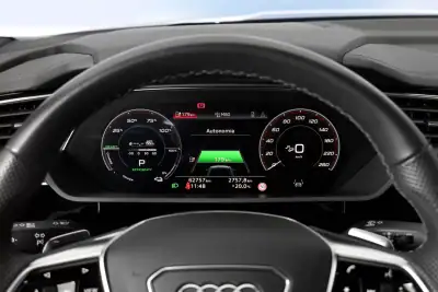 Audi e-tron Sportback 2022 - 47500 EUR, 62757 km - AUTO.MOTO.pt - 62757km - foto 8 de 19