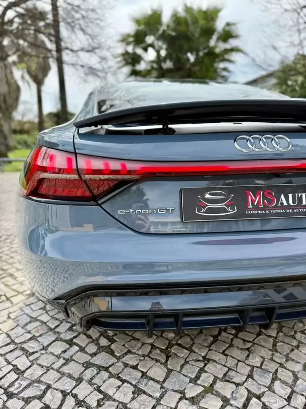 Audi e-tron GT 2022 - 57790 EUR, 82950 km - AUTO.MOTO.pt - 82950km - foto 40 de 55